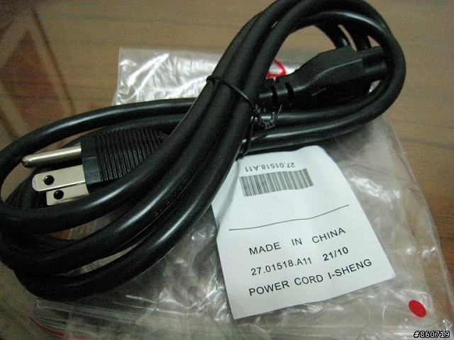 [開箱]簡約極至個性美--Gateway EC39C01w 13.3"