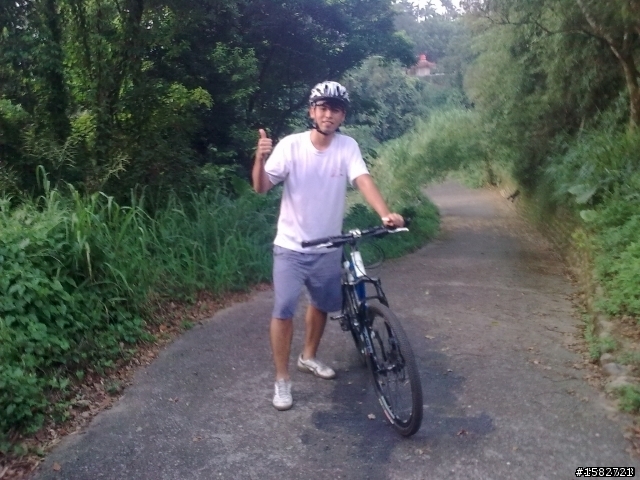 急急 請問有誰認識該男子............更新