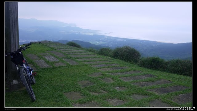 終於看到台灣的右肩：桃源谷步道越嶺 -草嶺古道