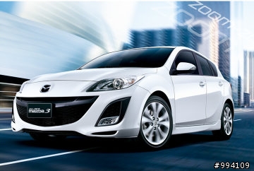請問 MAZDA3 有人烤 同色前保 嗎?(車牌下那段)