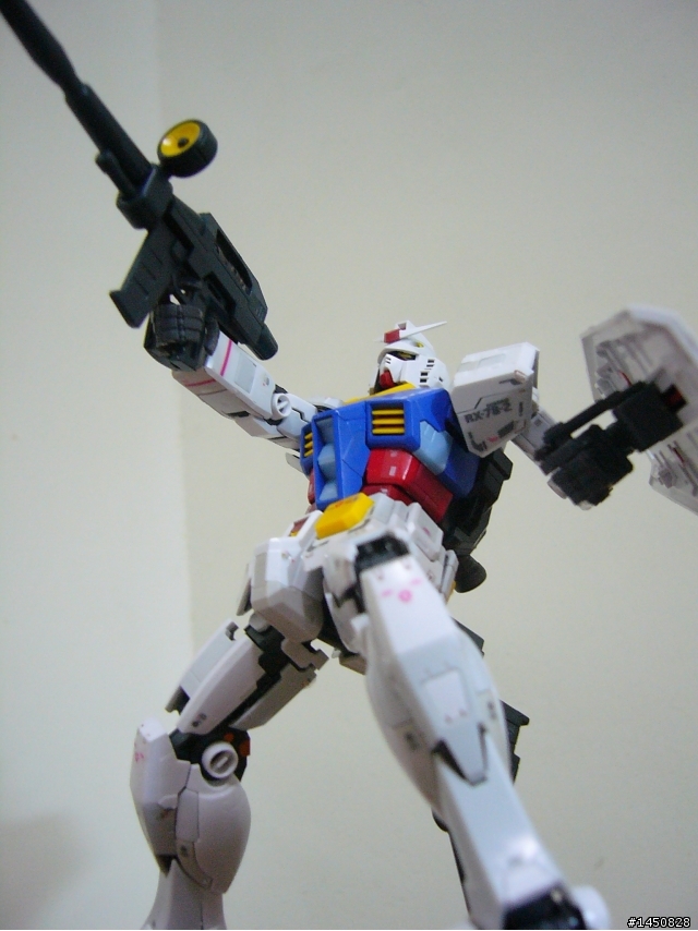 <顛覆傳統理念的最新技術> RG 鋼彈 ,局部塗裝與動作展示