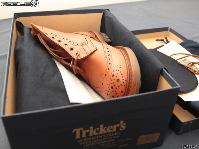 《開箱分享》TRICKER'S 英式雕花鞋