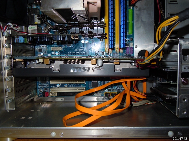 [開箱分享]微星MSI R5870 Lightning顯示卡