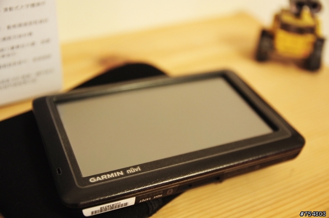 [開箱&車內簡易埋線] Garmin nuvi 1470T + HOLUX AR-10