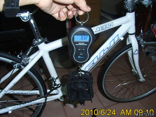 FUJI ACE 24 兒童公路車開箱文,改裝碳纖前叉完成