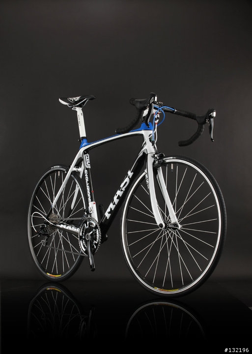 [轉貼曝光照] MASI Evoluzione！ 2011 MASI新血 戰力進階碳纖維車