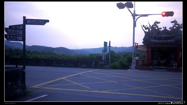 終於看到台灣的右肩：桃源谷步道越嶺 -草嶺古道