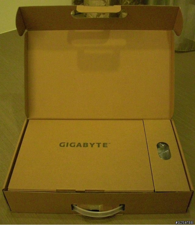 [新手不專業開箱]GIGABYTE T1000P 多點觸控平板電腦
