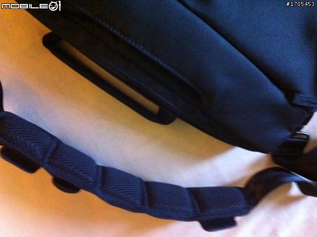 [開包文] Incase Nylon Sleeve 13 for MacBook Pro 13" Black