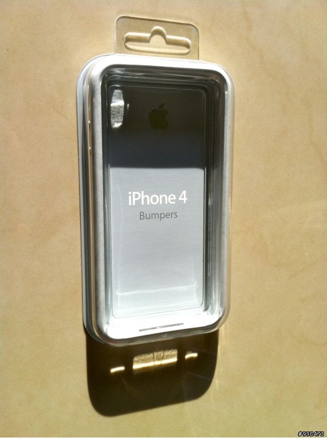 [開箱] iPhone 4 Bumper白色業餘開箱 (陽光照明，搭配黑色iPhone 4)