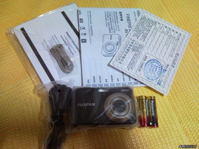 [新手的不專業開箱文] 富士 FUJIFILM FinePix AV130 傻瓜入門相機~純分享