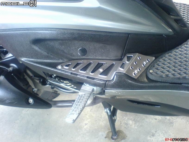 ﹝外觀分享﹞08年化油新勁戰上飛旋踏板照！！