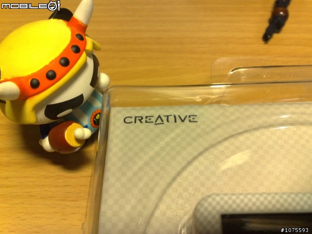 [開箱] 白色惡魔纏著我!! Creative Zen X-Fi Style 8G  (PS:圖非常多...)