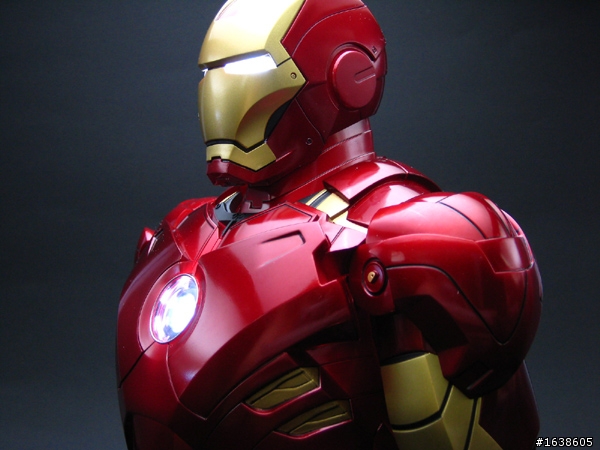 Hot Toys  Iron Man 2 鋼鐵人胸像