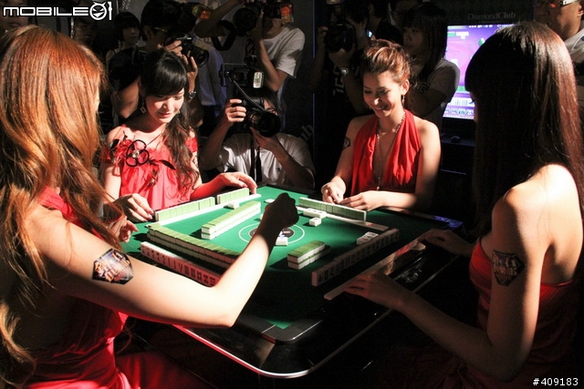 [採訪]名模化身鑽石女郎，揭開3D博弈遊戲序幕！《鑽石俱樂部Online》上市記者會採訪