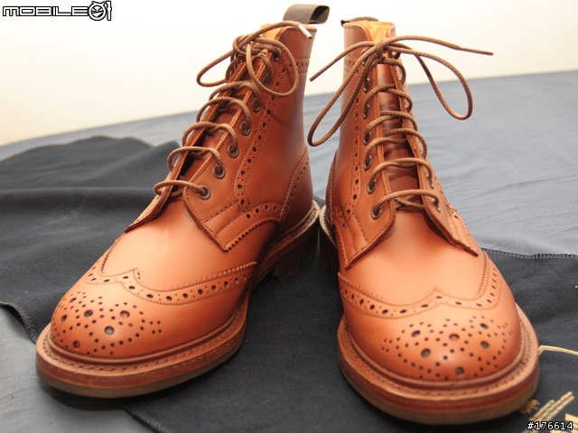 《開箱分享》TRICKER'S 英式雕花鞋