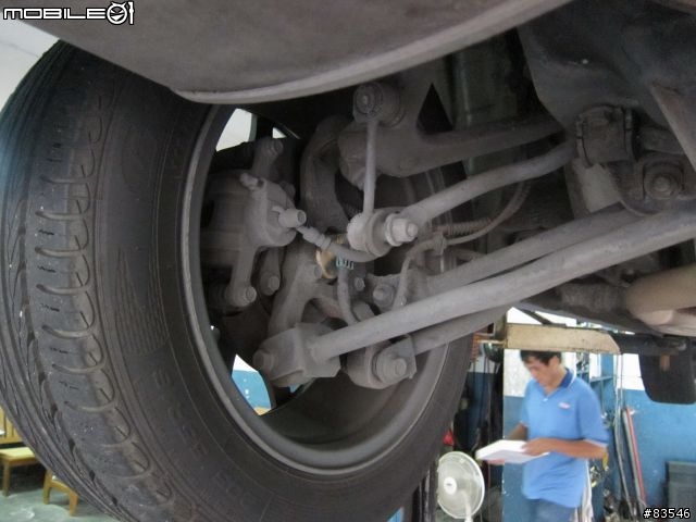 [請問] 前輪驅動的車 後輪懸吊這樣的是設計是什麼種?