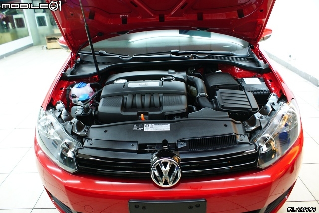 [簡易開箱] VW Golf 1.6 TL(紅)