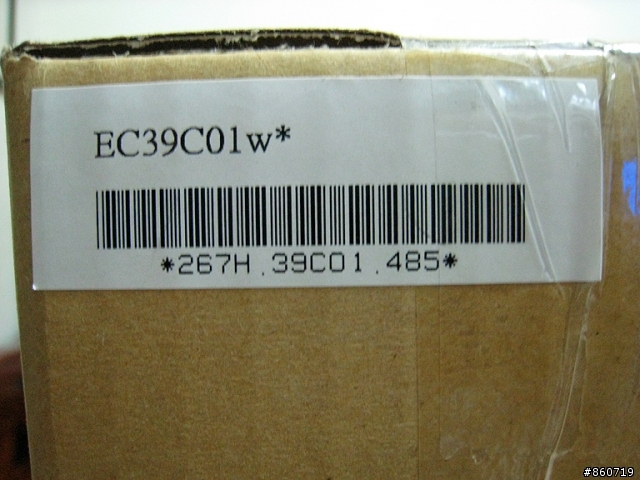 [開箱]簡約極至個性美--Gateway EC39C01w 13.3"