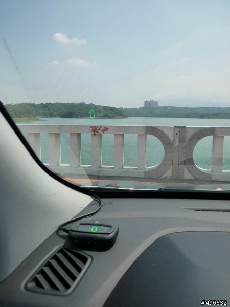 IX35新裝備（DVD、倒車影像、抬頭顯示器）組裝完成！