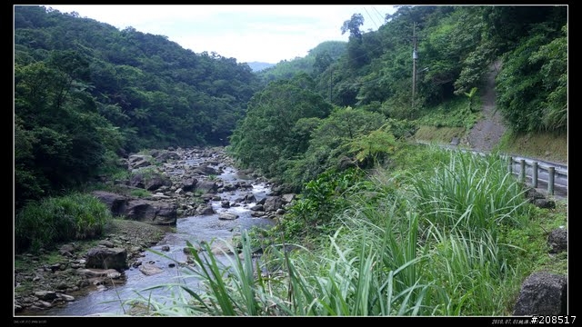 終於看到台灣的右肩：桃源谷步道越嶺 -草嶺古道