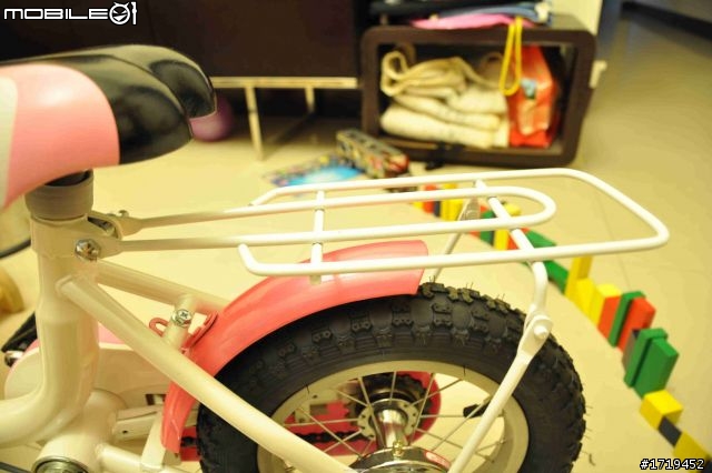 小豆芽的 捷安特 Giant KJ-125 12"童車分享~~