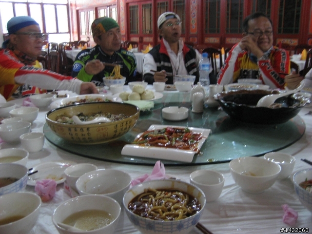 幸福鐵人遠征 ... 中國青海大草原