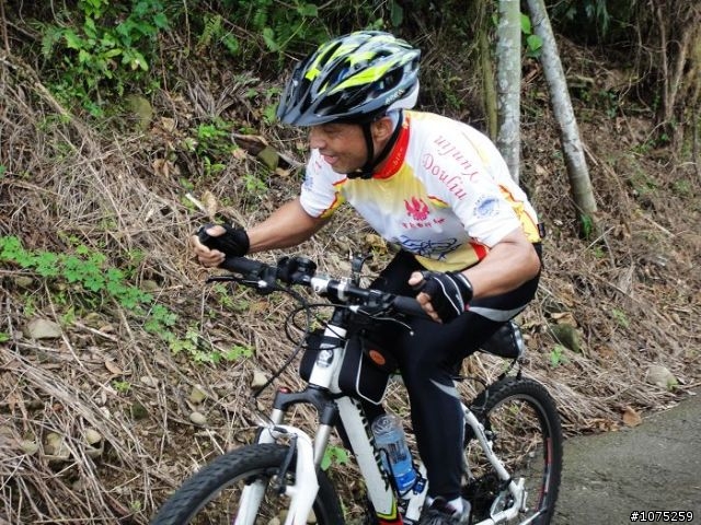 (照片)20100725鐵國山硬陡行暨中華電信減碳愛地球無車日活動