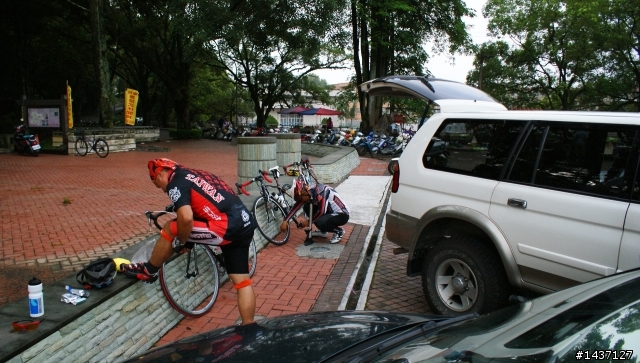 單車肉腳不小心誤闖承諾與單車最高殿堂-武嶺