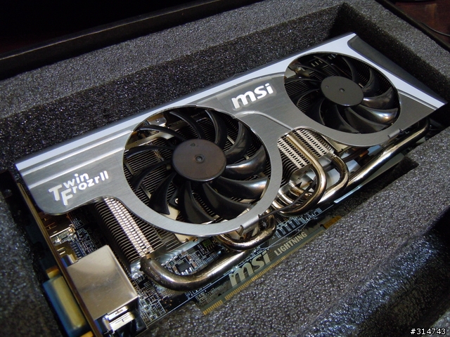 [開箱分享]微星MSI R5870 Lightning顯示卡