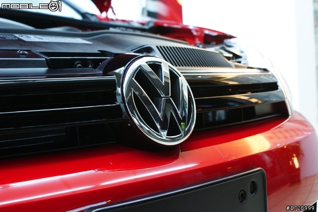 [簡易開箱] VW Golf 1.6 TL(紅)