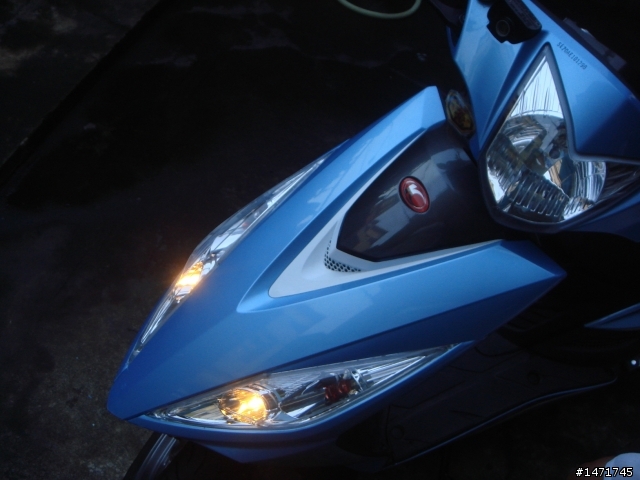 [洗車文] VJR泡泡浴 + 輪框反光條完工