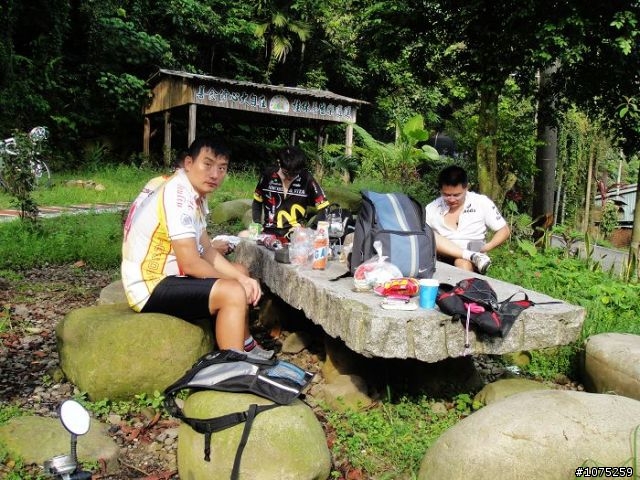 (照片)20100724桂林野餐戲水行