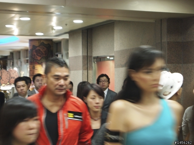 香港IPHONE 4 到手了 !!!!!! (更新30/7 20:00 發報會照片)