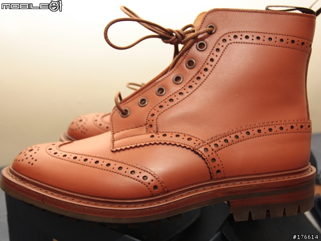 《開箱分享》TRICKER'S 英式雕花鞋