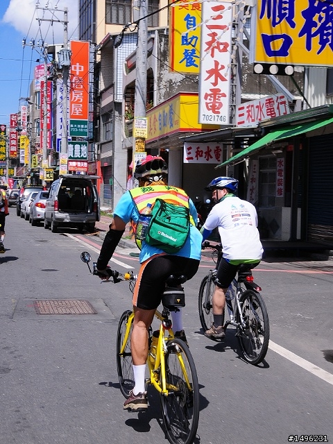 (貼圖)環高雄 100公里16歲成年禮挑戰行