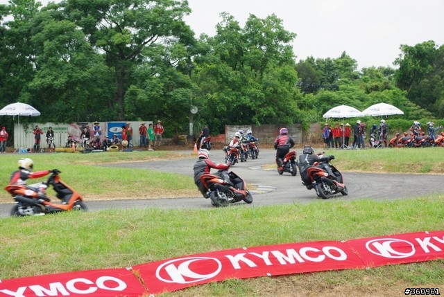 2010/07/11~~佛心光陽KCC!!好騎KYMCO VJR!!