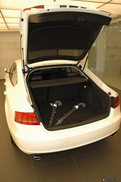 [開箱]遲來的白色Audi A5 Sportback 簡易開箱