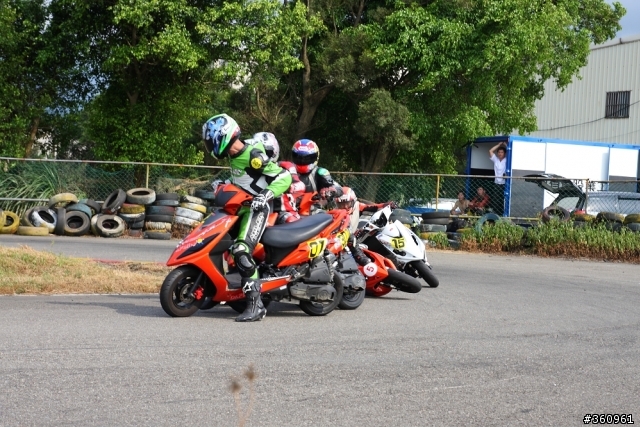 2010/07/11~~佛心光陽KCC!!好騎KYMCO VJR!!