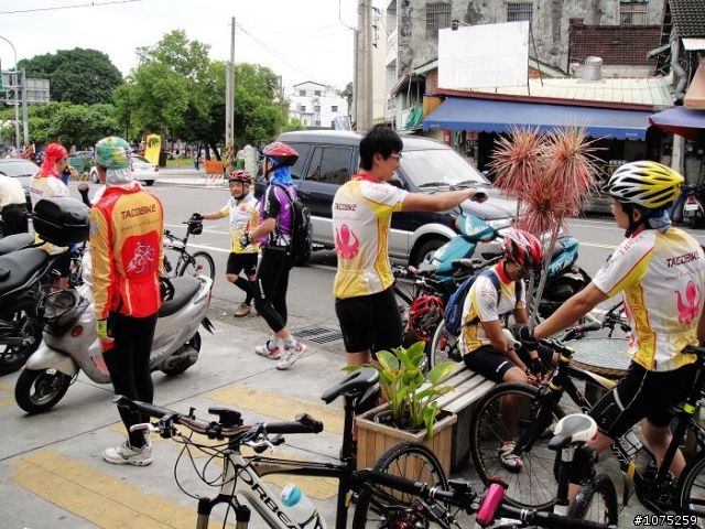 (照片)20100725鐵國山硬陡行暨中華電信減碳愛地球無車日活動