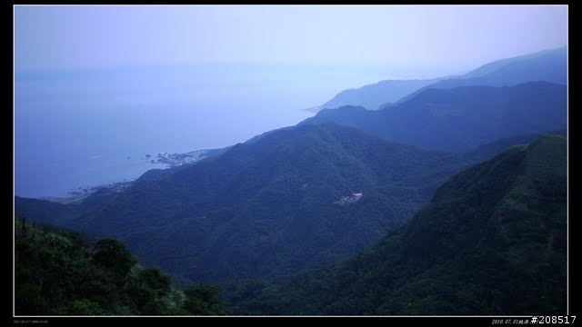 終於看到台灣的右肩：桃源谷步道越嶺 -草嶺古道