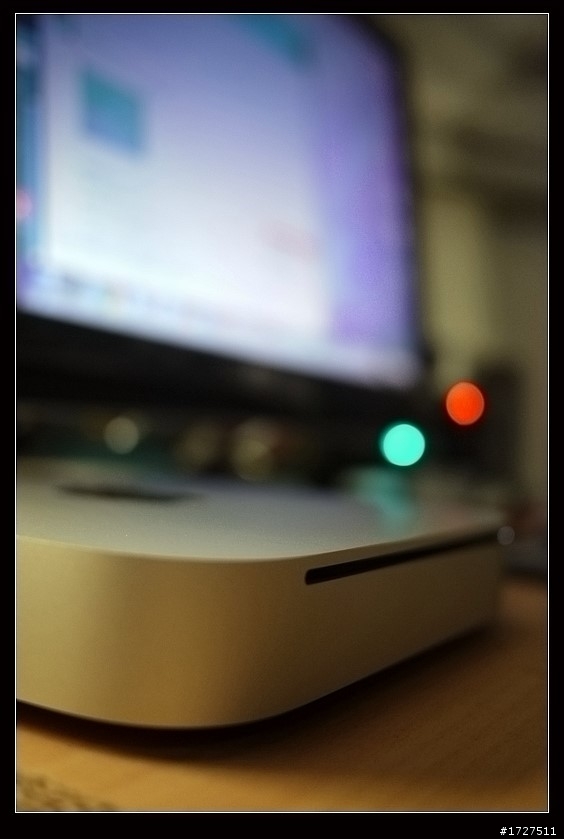親手拿到mac  mini後，覺得它值這個價。。