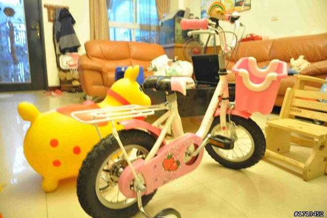 小豆芽的 捷安特 Giant KJ-125 12"童車分享~~