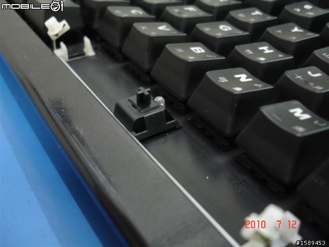 窮人福音!!超高CP值之機械式鍵盤!!iONE愛旺機械式鍵盤~~(黑軸)