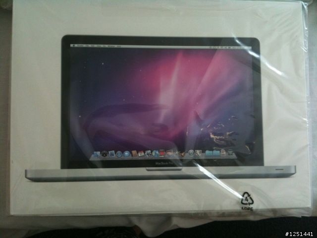我的MacBook Pro 15" i5 2.4 GHz 開箱照