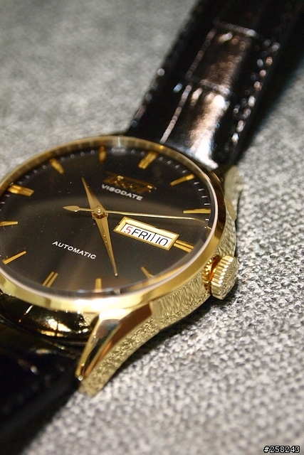【西西分享】錶也要夠復古-TISSOT VISODATE維思1957復刻機械錶