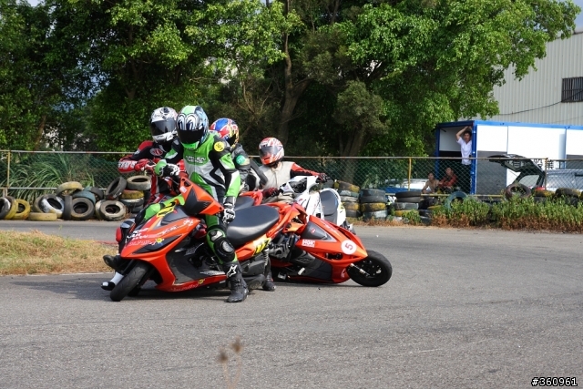 2010/07/11~~佛心光陽KCC!!好騎KYMCO VJR!!