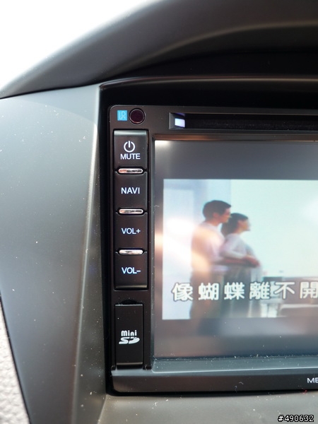 IX35新裝備（DVD、倒車影像、抬頭顯示器）組裝完成！