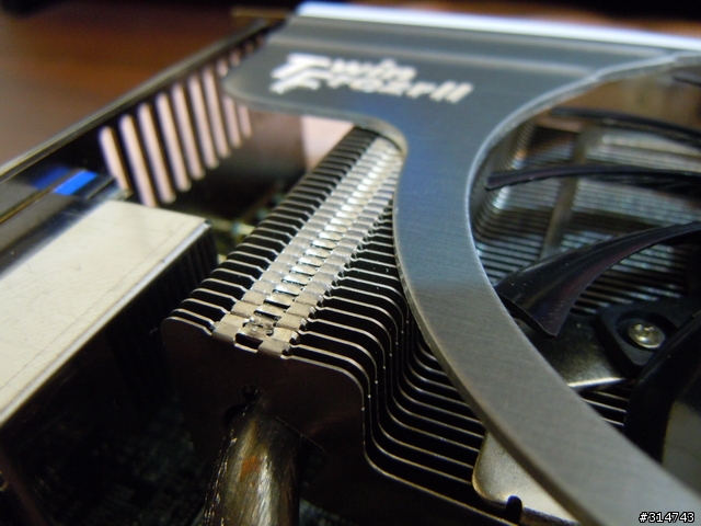 [開箱分享]微星MSI R5870 Lightning顯示卡