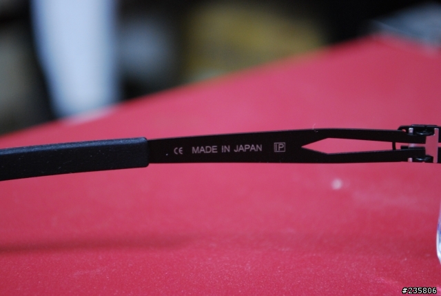 [分享]mizuno無螺絲薄鈦框
